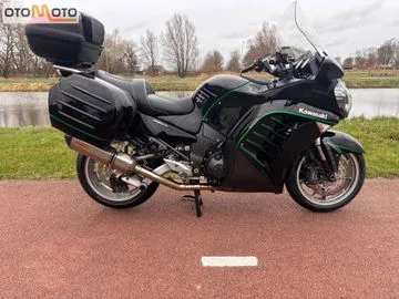 Kawasaki 1400 GTR (2011) — foto 1
