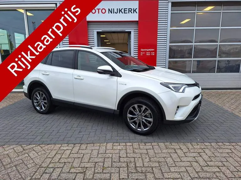 Toyota RAV4 (2016) — foto 1