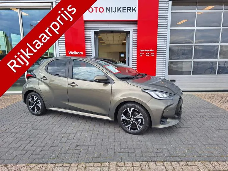 Toyota Yaris (2025) — foto 1
