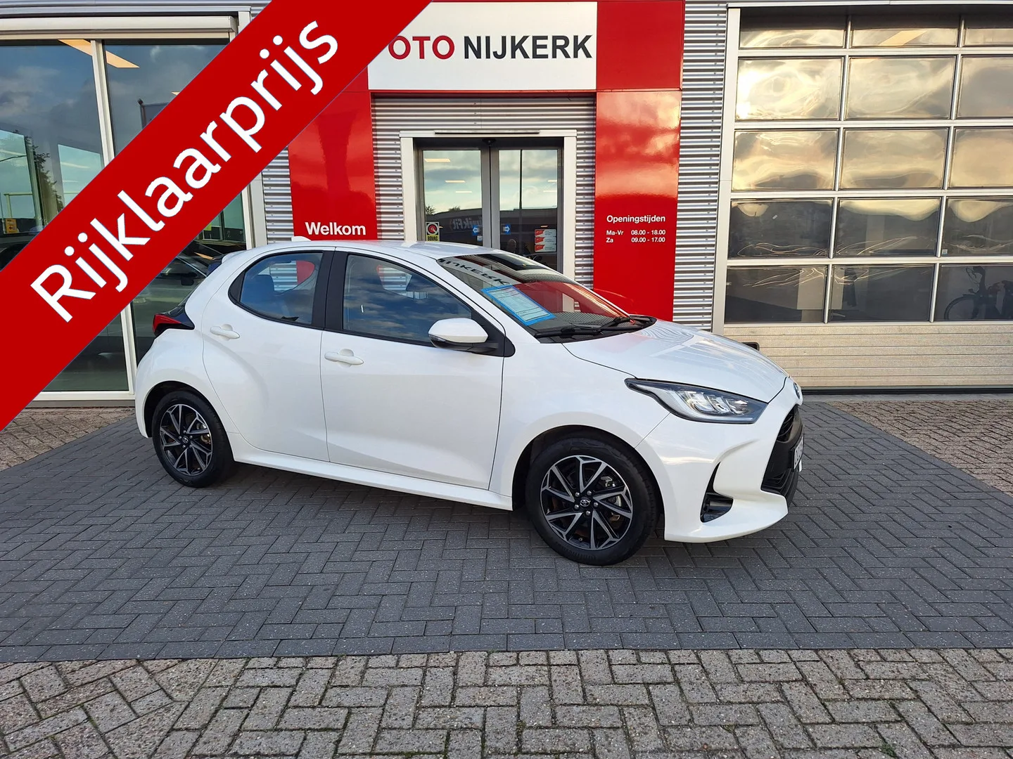 Toyota Yaris (2022) — foto 1