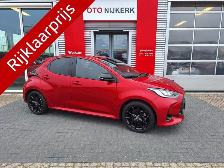 Toyota Yaris (2023) — foto 1