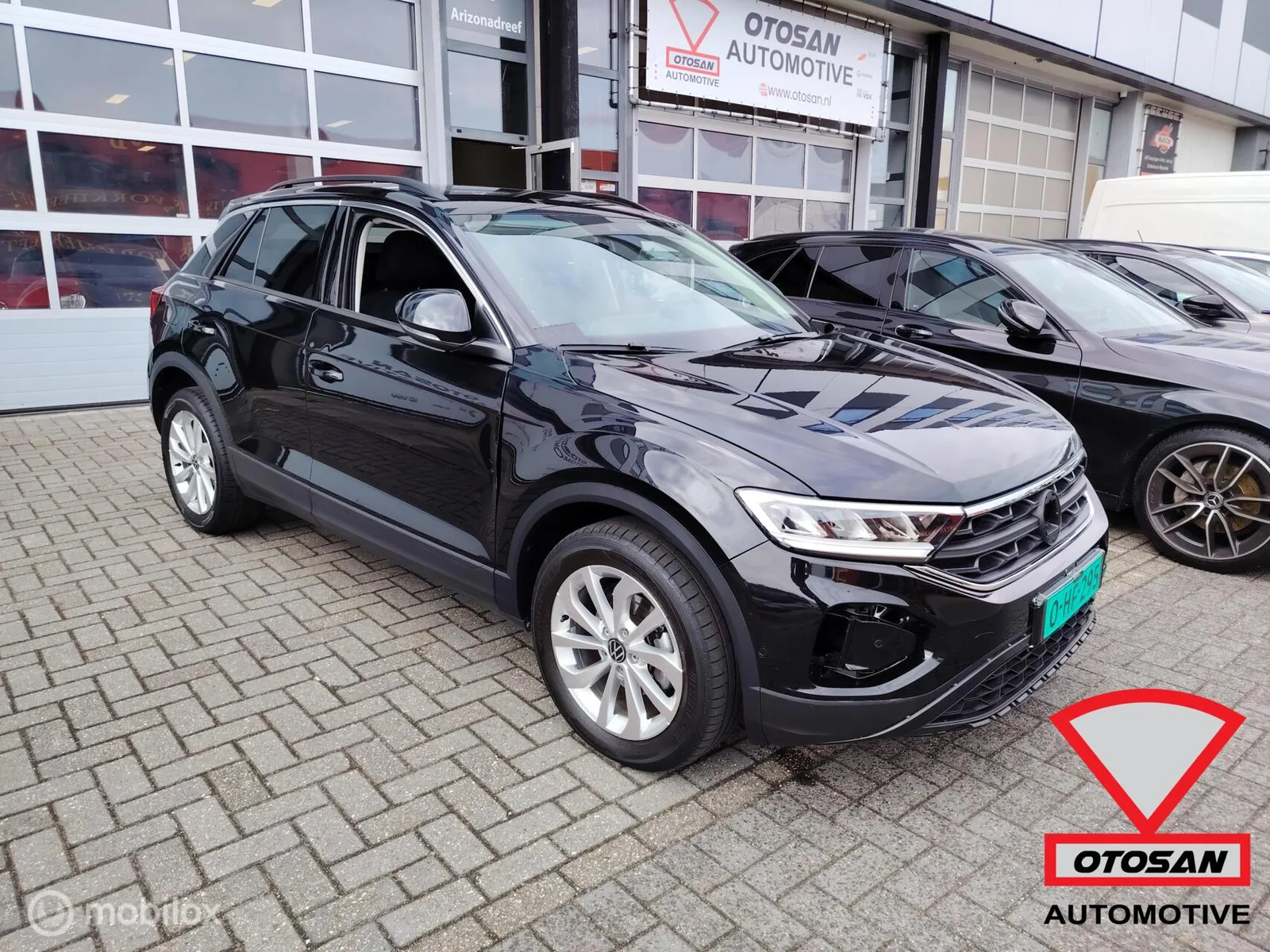 Volkswagen T-Roc (2024) — foto 1