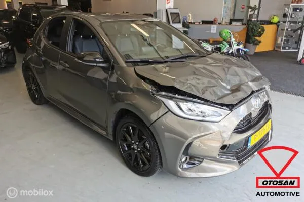Toyota Yaris (2022) — foto 1