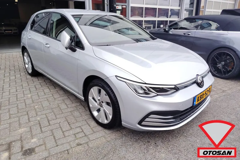 Volkswagen Golf (2022)