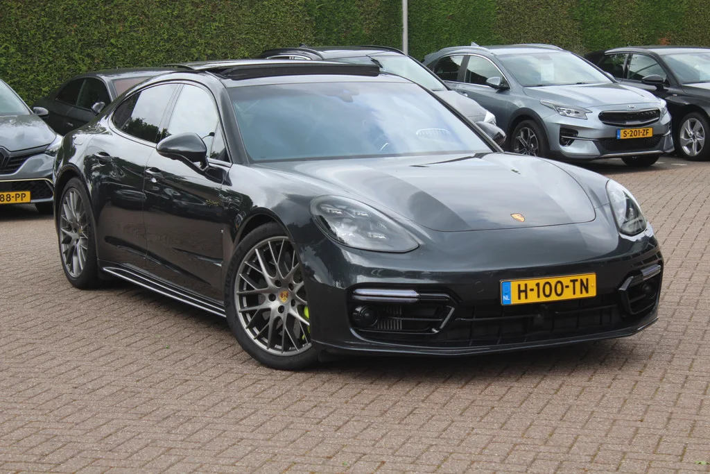 Porsche Panamera (2019) — foto 1