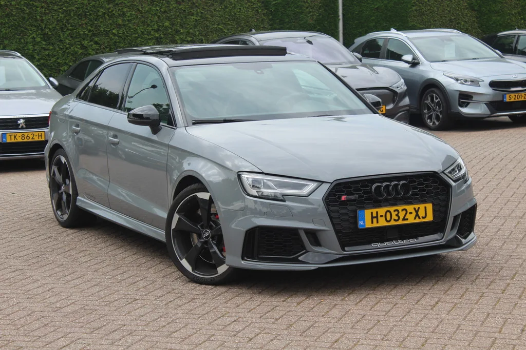 Audi RS3 (2019) — foto 1