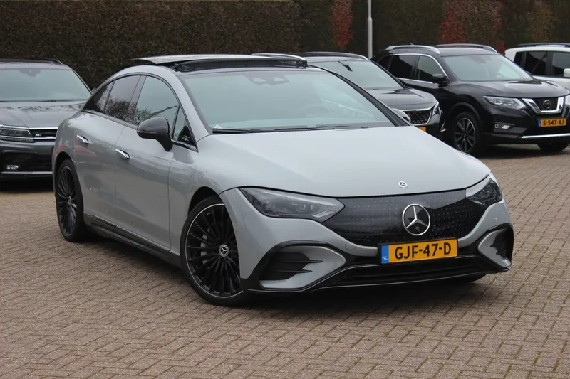 Mercedes-Benz EQE (2023)