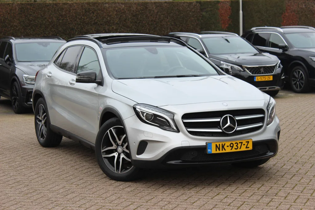 Mercedes-Benz GLA (2017) — foto 1