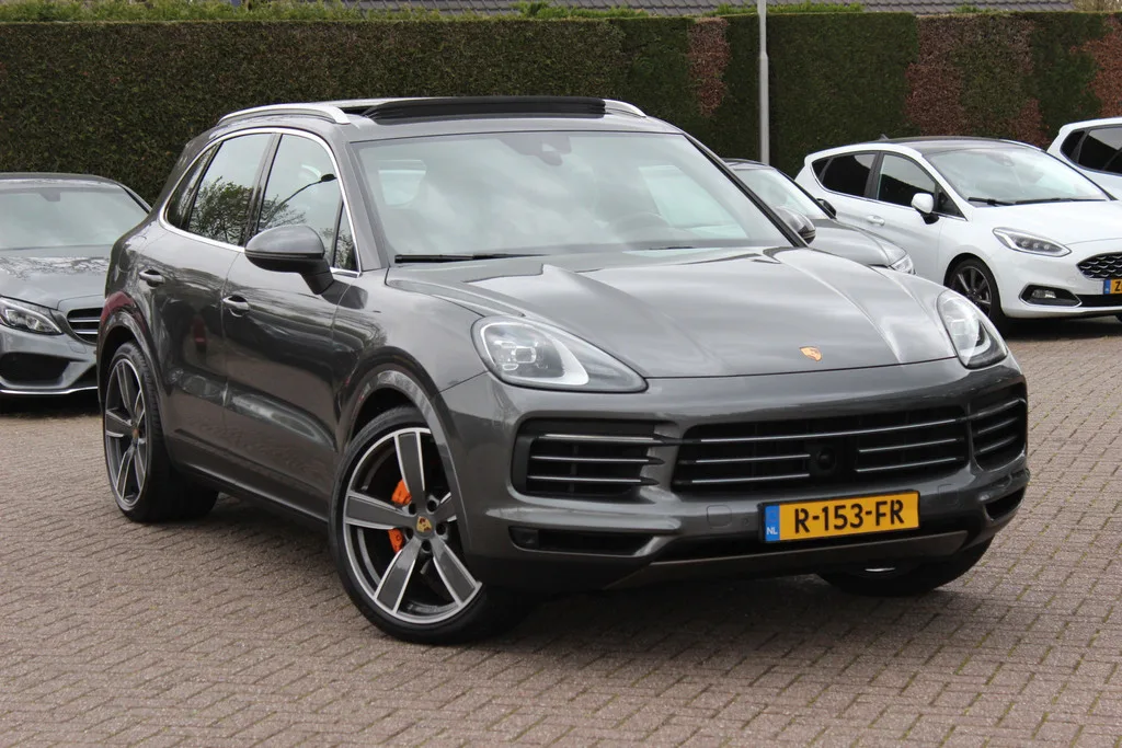 Porsche Cayenne (2022) — foto 1