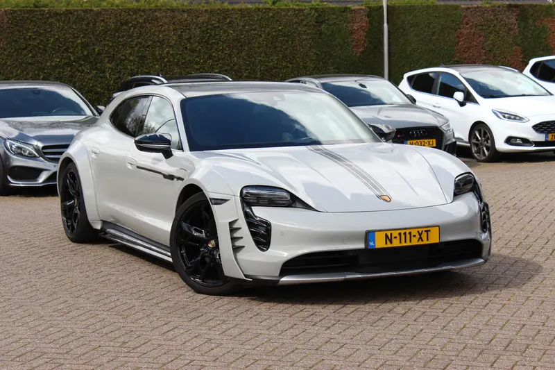Porsche Taycan (2022)
