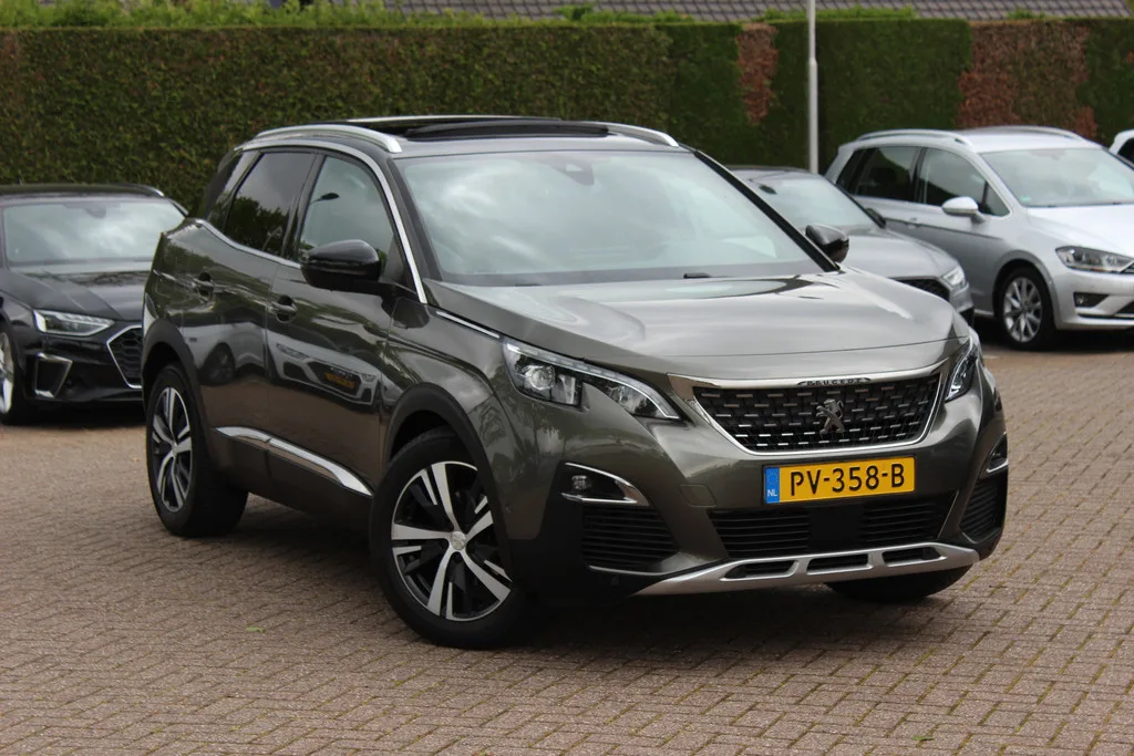 Peugeot 3008 (2017) — foto 1