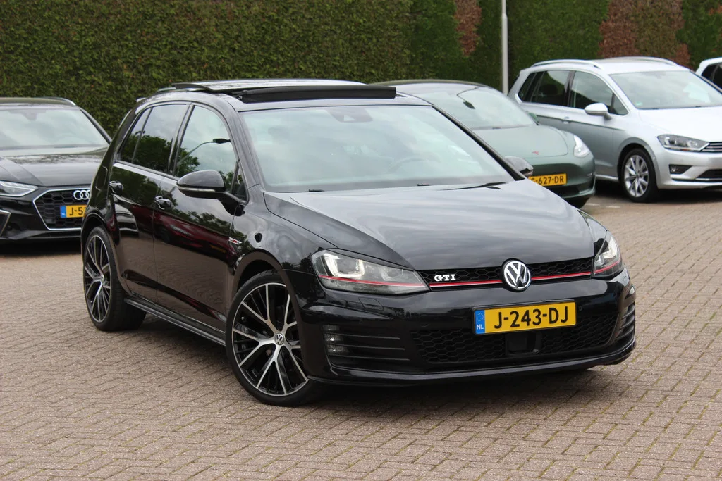 Volkswagen Golf (2016) — foto 1