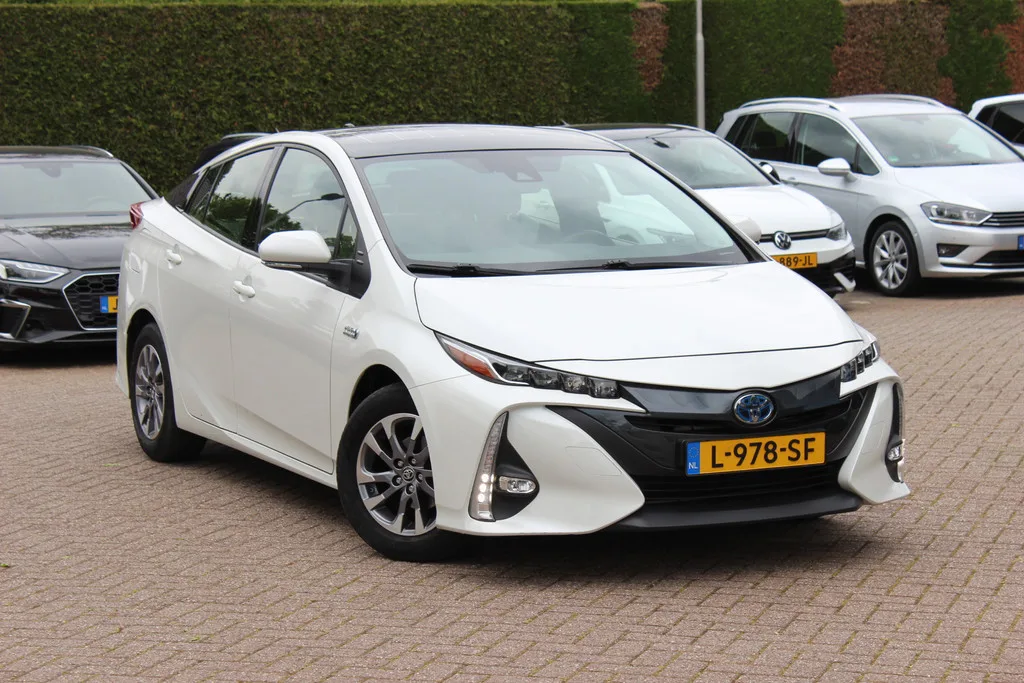 Toyota Prius (2019) — foto 1