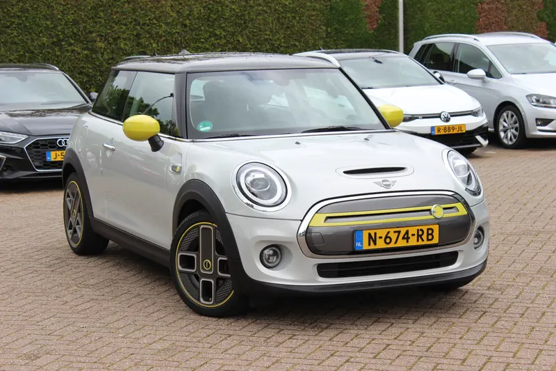 MINI Mini (2020)