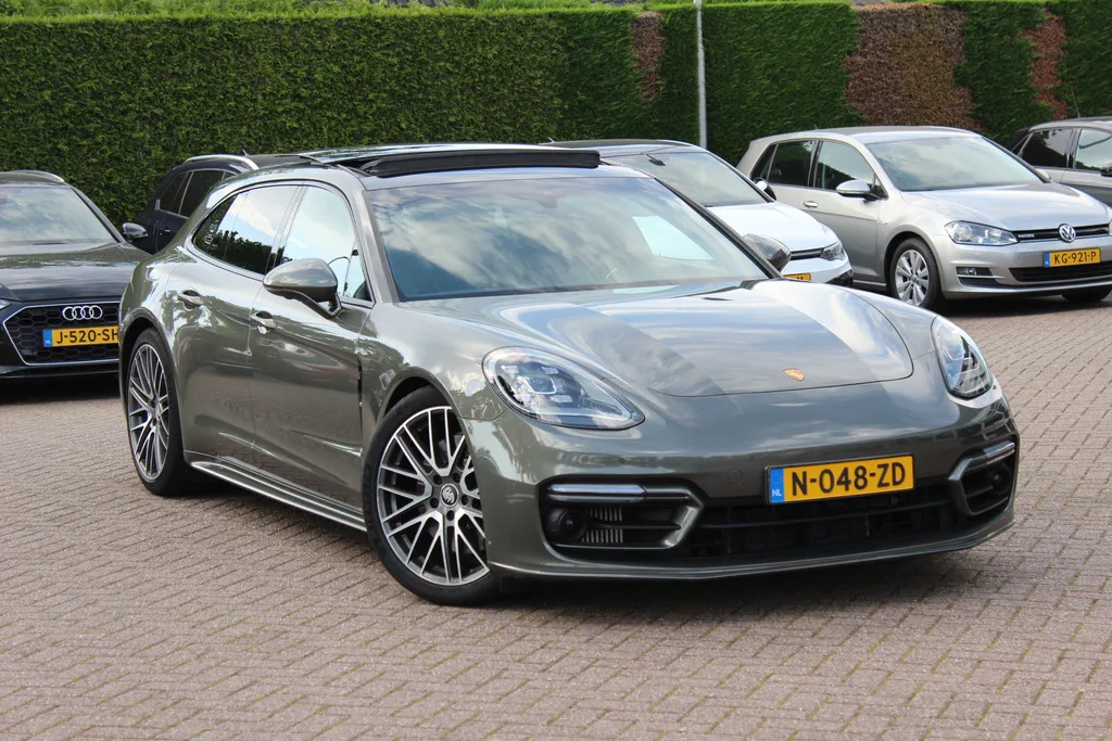 Porsche Panamera (2022) — foto 1
