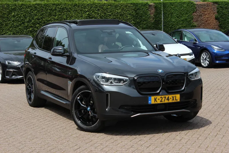 BMW iX3 (2021)