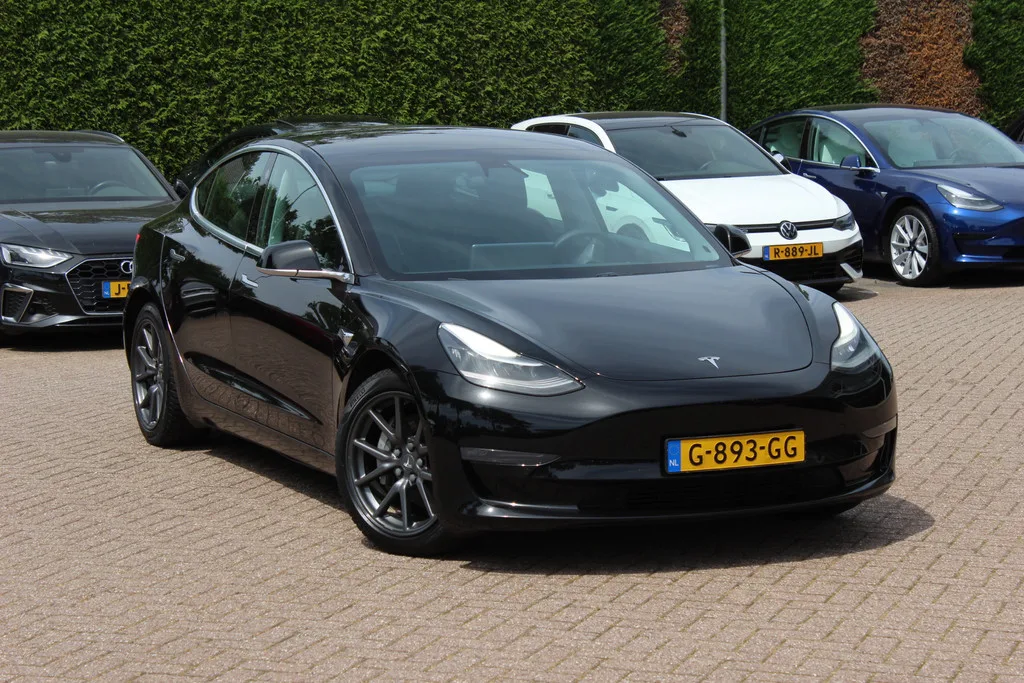 Tesla Model 3 (2019) — foto 1