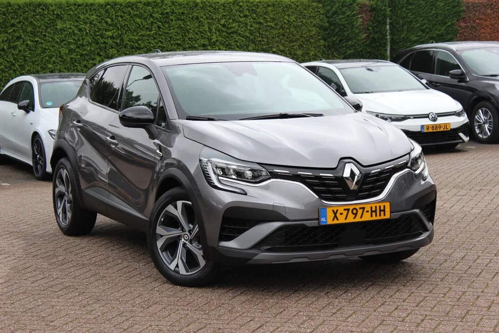 Renault Captur (2023) — foto 1