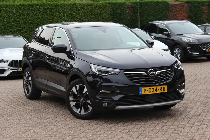 Opel Grandland X (2017)