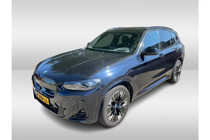 BMW iX3 (2023)