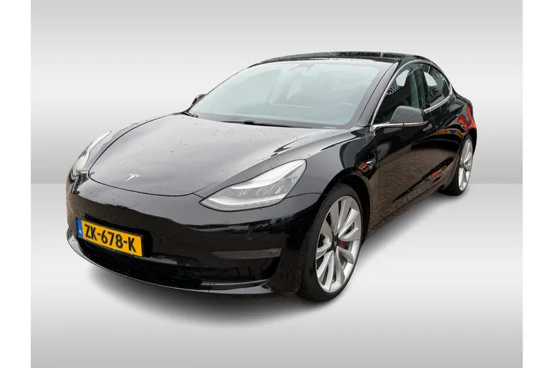 Tesla Model 3 (2019)
