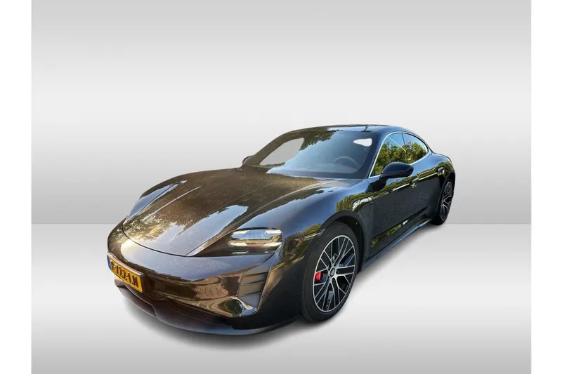 Porsche Taycan (2021)
