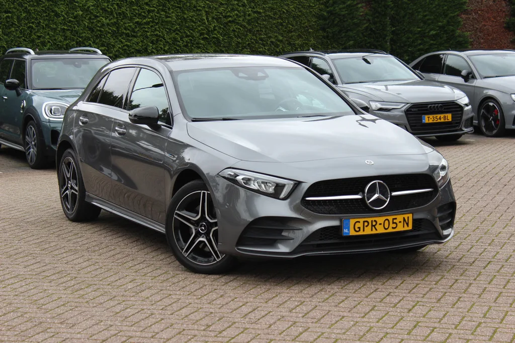 Mercedes-Benz A-Klasse (2020) — foto 1
