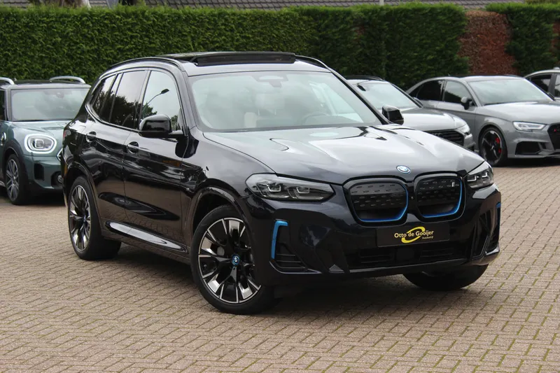 BMW iX3 (2022)