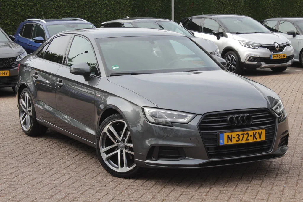 Audi A3 (2018) — foto 1