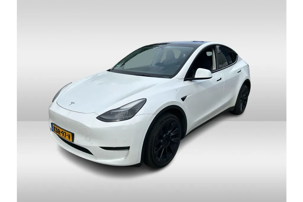 Tesla Model Y (2022) — foto 1