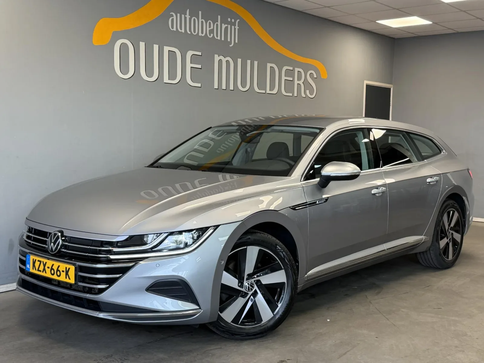 Volkswagen Arteon Shooting Brake (2023) — foto 1