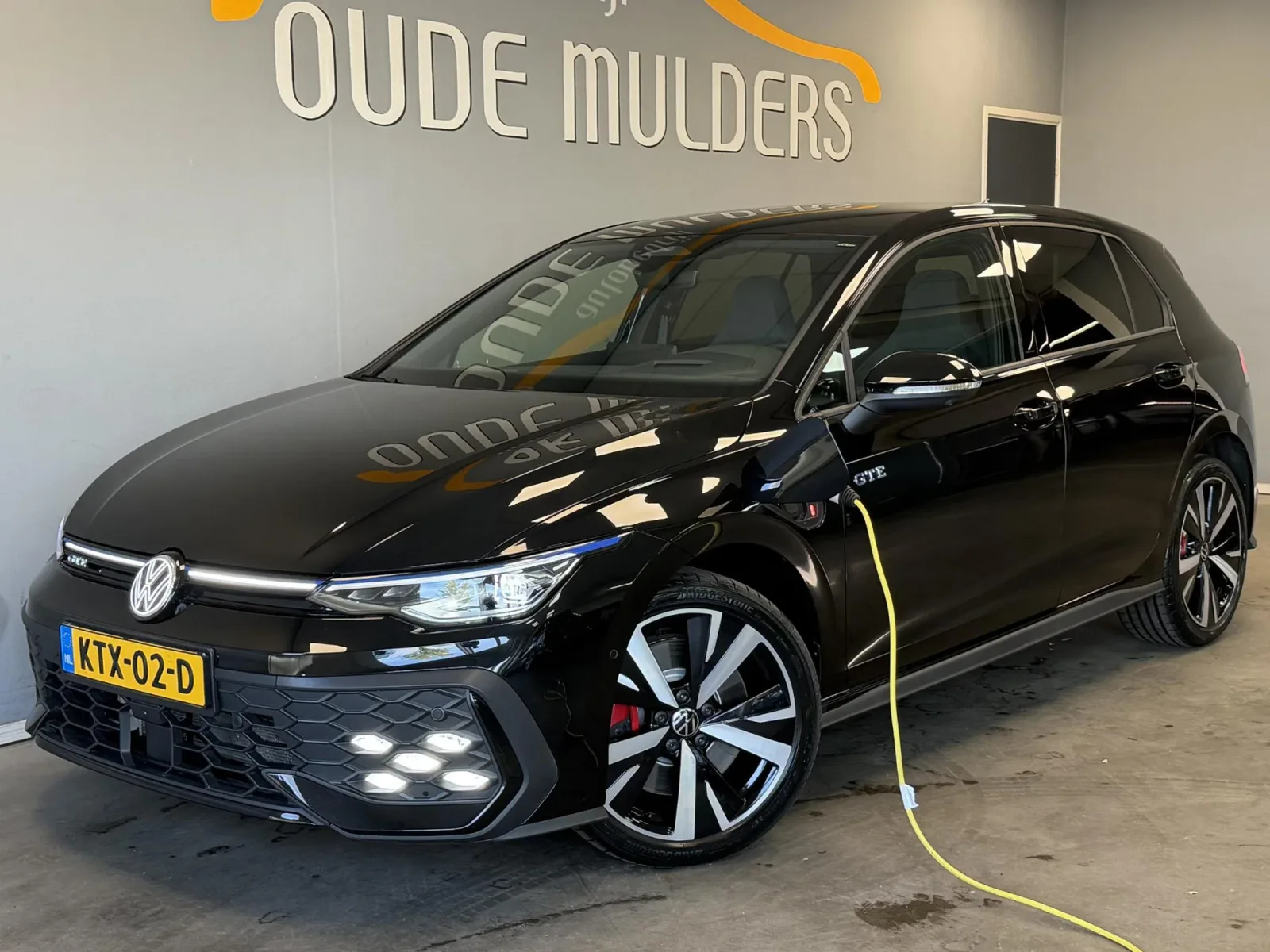 Volkswagen Golf (2025) — foto 1