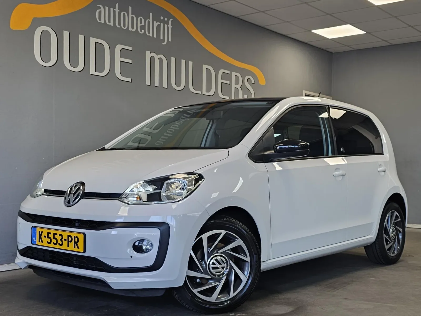 Volkswagen Up! (2017) — foto 1