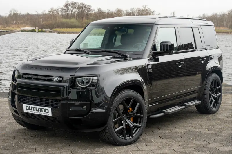 Land Rover Defender (2024)