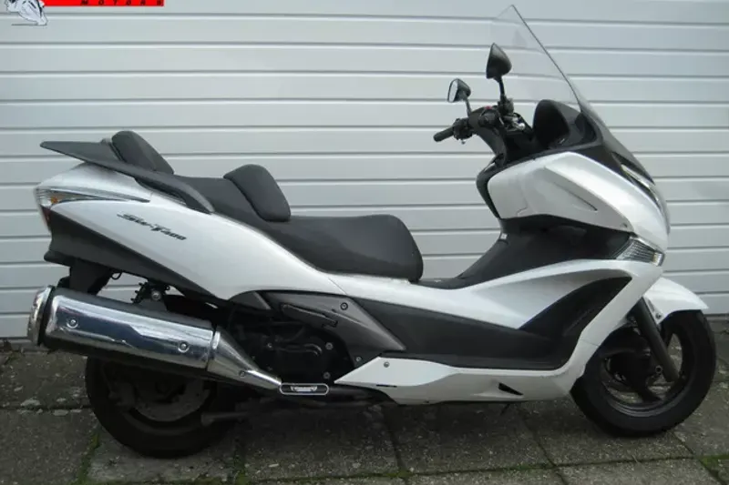 Honda FJS400A SILVERWING (2009)