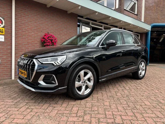 Audi Q3 (2022) — foto 1