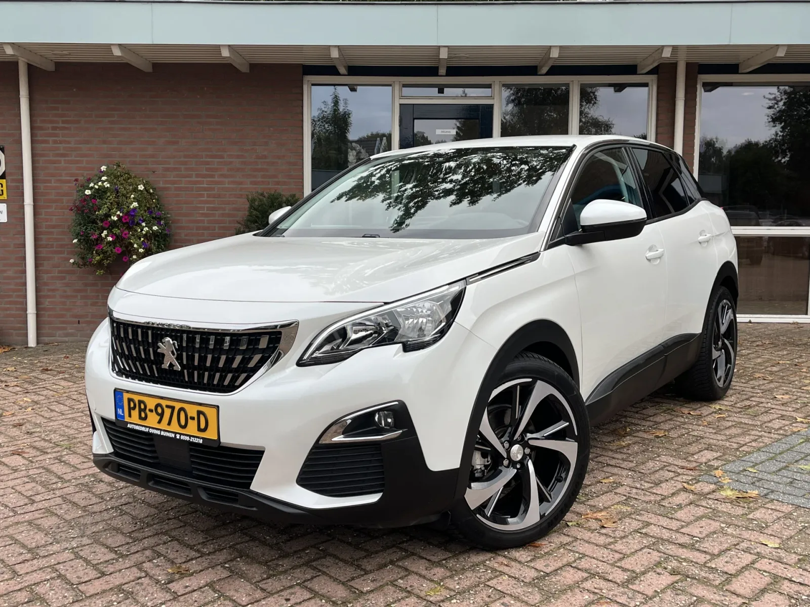 Peugeot 3008 (2017) — foto 1