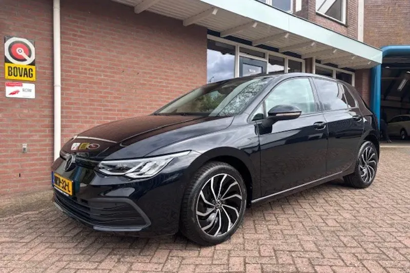 Volkswagen Golf (2023)