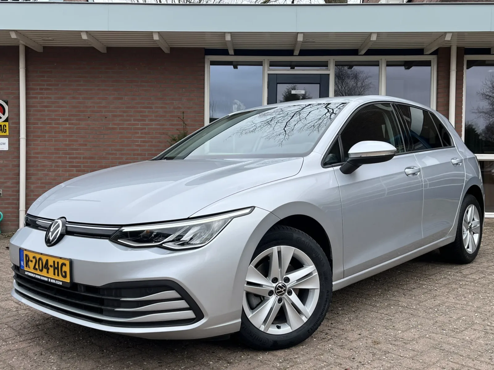 Volkswagen Golf (2022) — foto 1