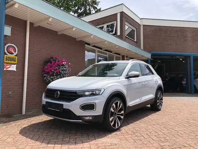 Volkswagen T-Roc (2021) — foto 1