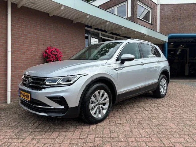 Volkswagen Tiguan (2023) — foto 1