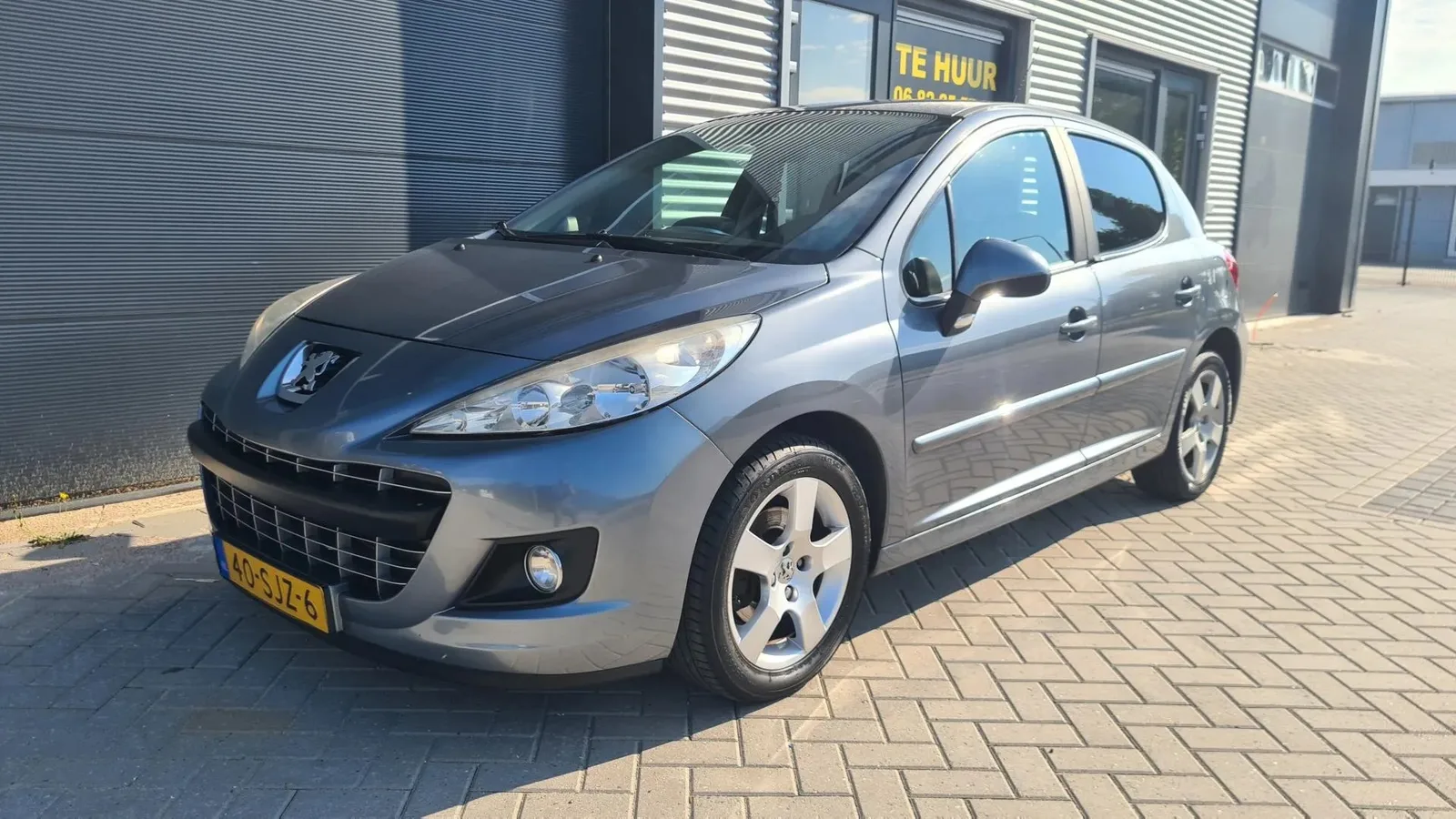 Peugeot 207 (2011) — foto 1
