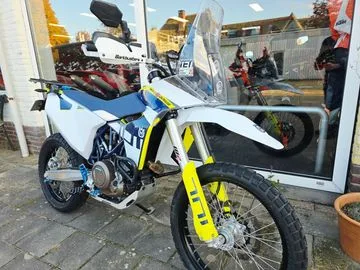 Husqvarna 701 Enduro (2022) — foto 1