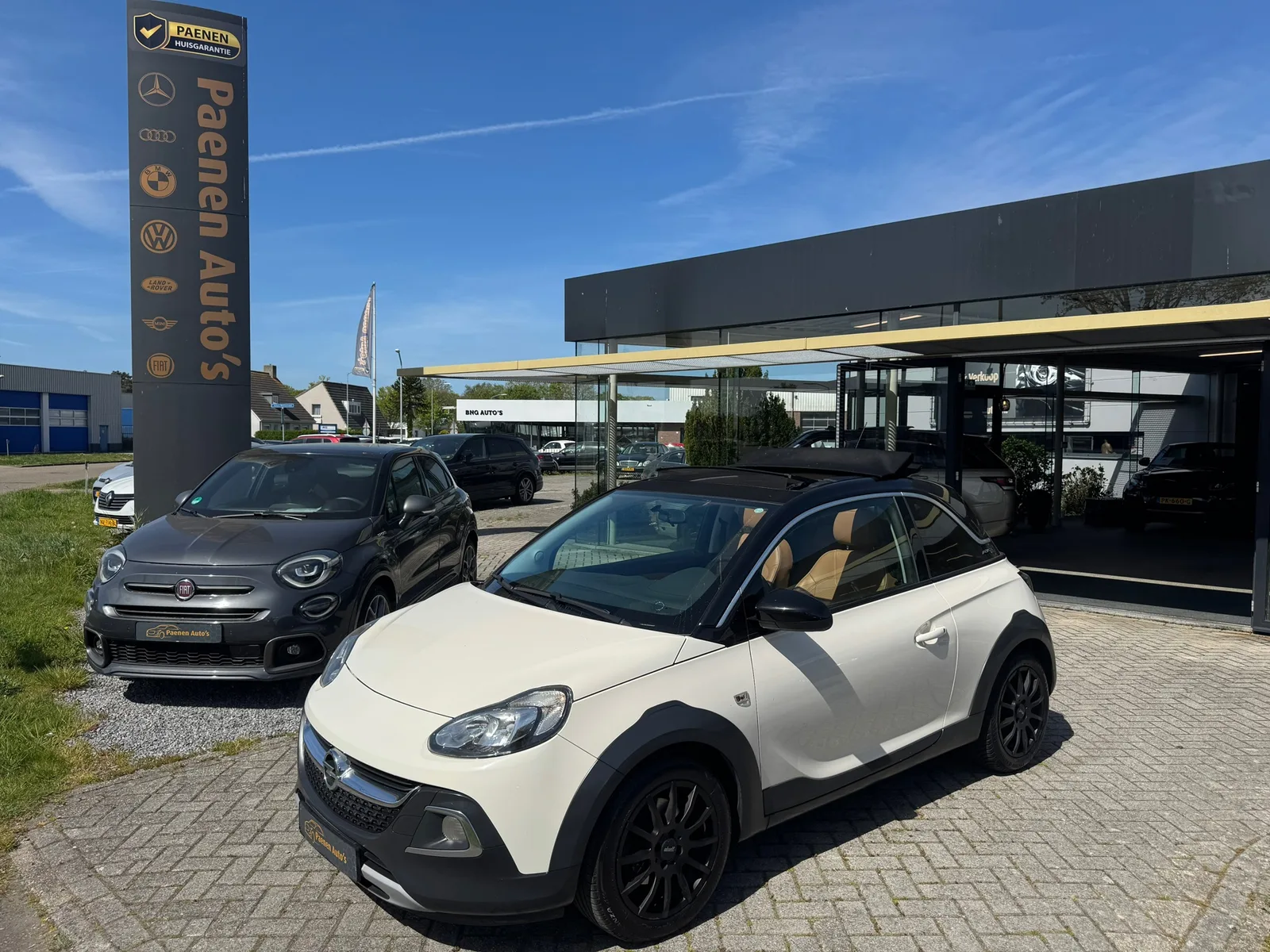 Opel Adam (2015) — foto 1