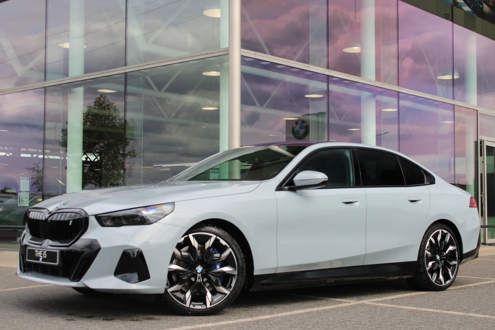 BMW i5 (2026) — foto 1