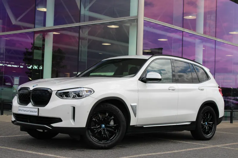 BMW iX3 (2021)