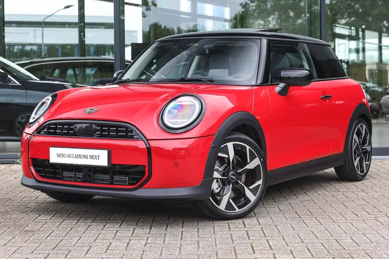 MINI Hatchback (2024)