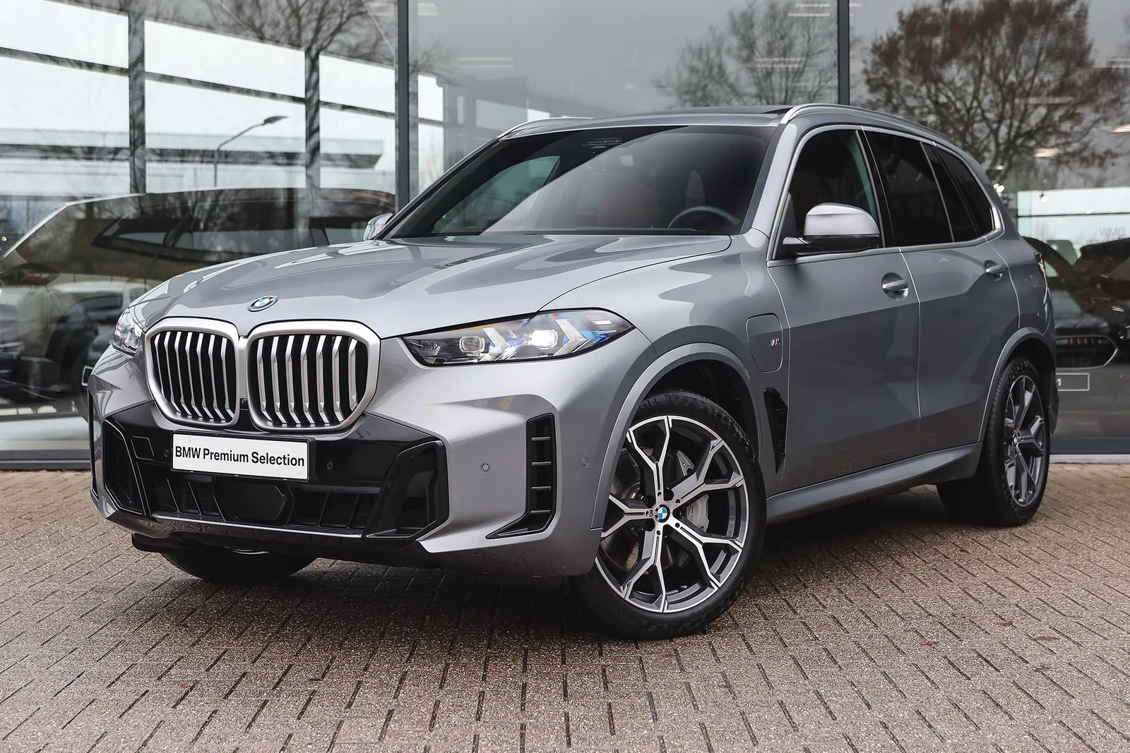 BMW X5 (2025) — foto 1