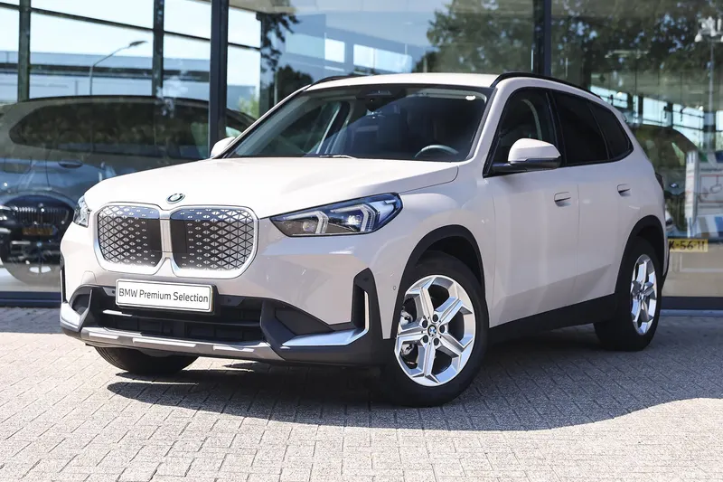 BMW iX1 (2025)