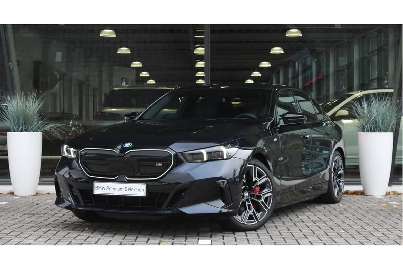 BMW i5 (2024)